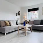 Aday -modern 3 Bedrooms In Langholt Appartement Vodskov