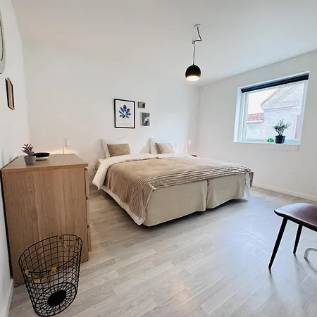 Aday -modern 3 Bedrooms In Langholt Lägenhet *