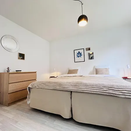 Aday -modern 3 Bedrooms In Langholt Lägenhet *